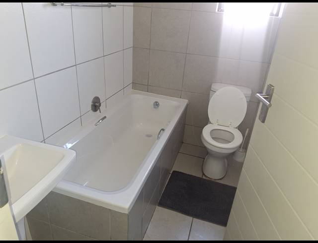 3 BEDROOM FREEHOLD FOR SALE IN ALBERTSDAL
